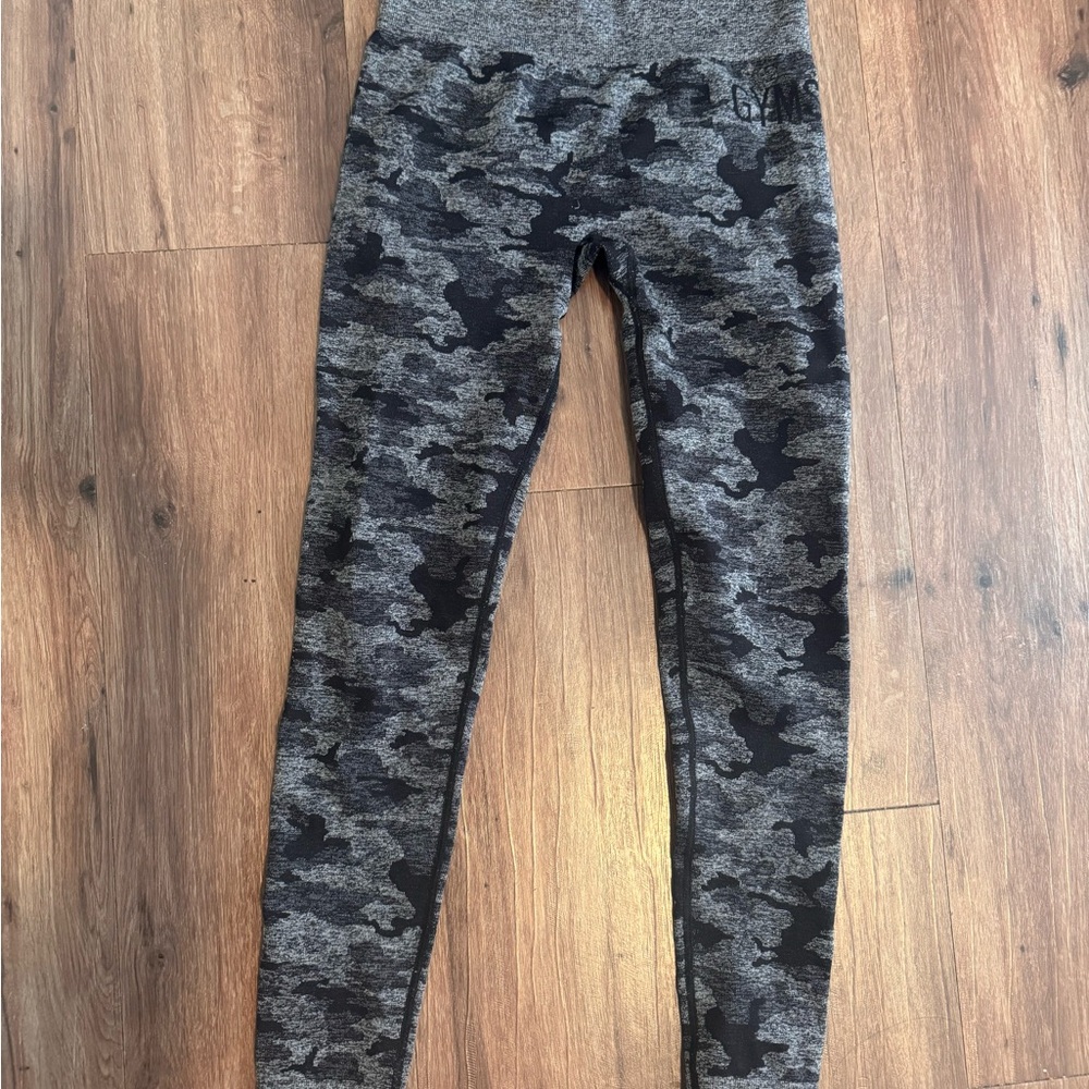 Gymshark Black and Gray Camouflage Leggings